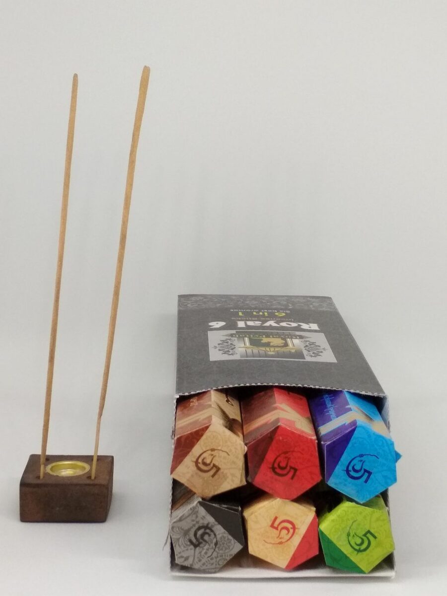 Royal Pettah hexagonal packs open